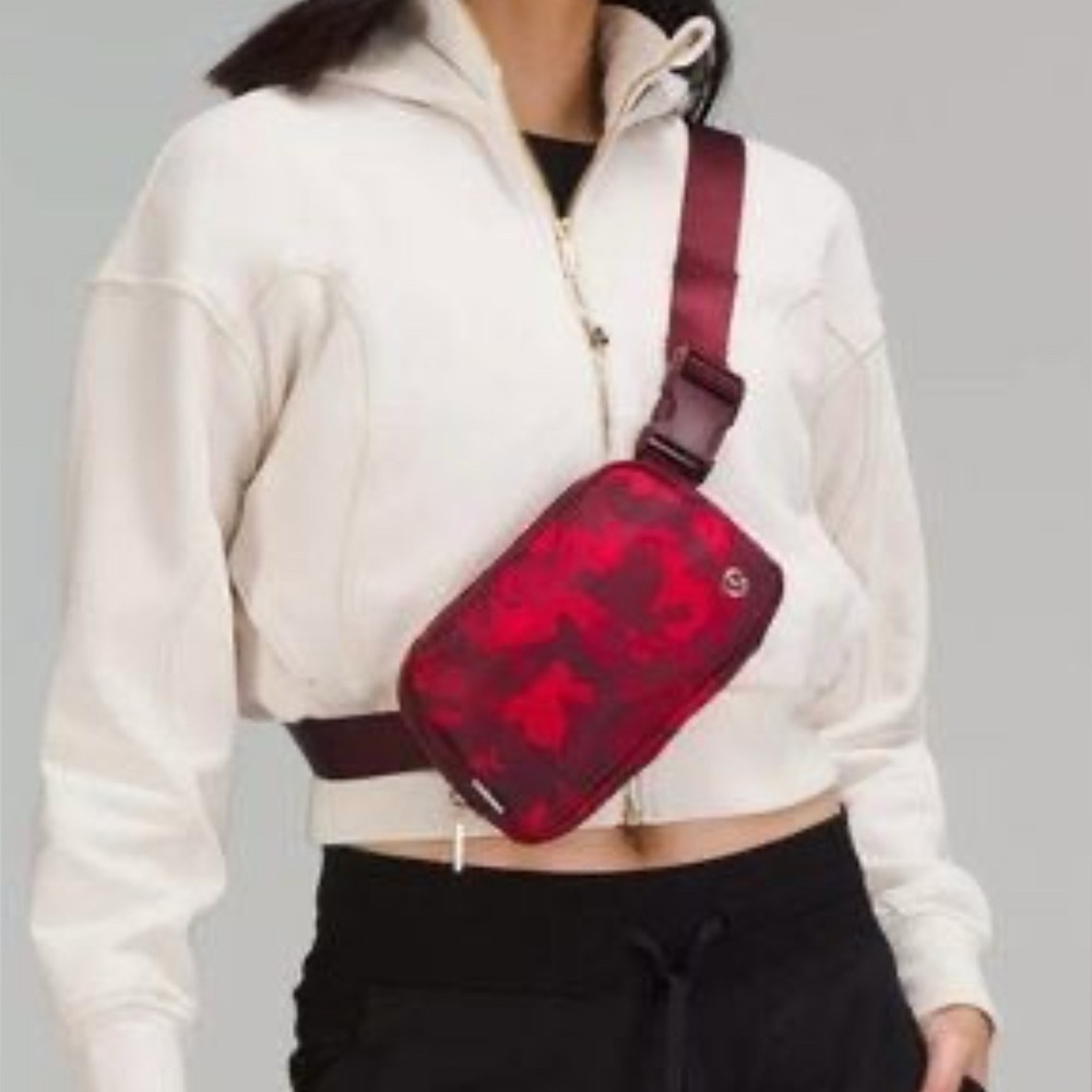 lululemon athletica lunar new year 2024 everywhere belt bag